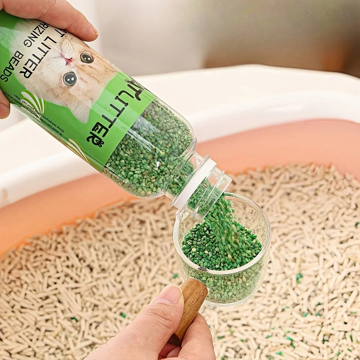 A Bottle of Cat Litter Deodorizing Beads - Make Your Home Smell Comfortable and Remove Odors