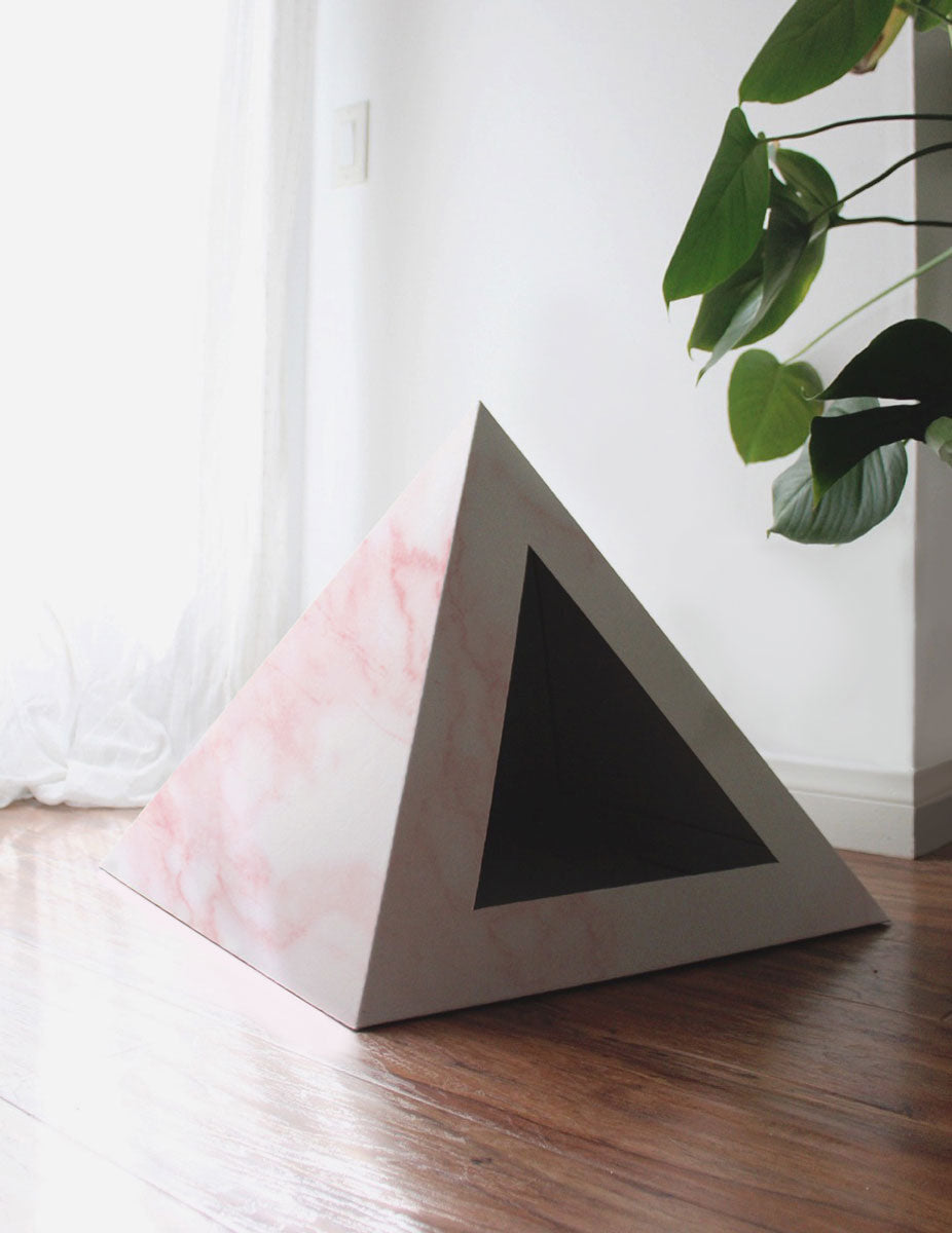 'Rose Quartz' Cardboard Cat Pyramid